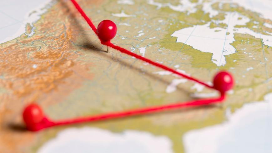 “Attraversare il presente. Migrazioni e società contemporanee”